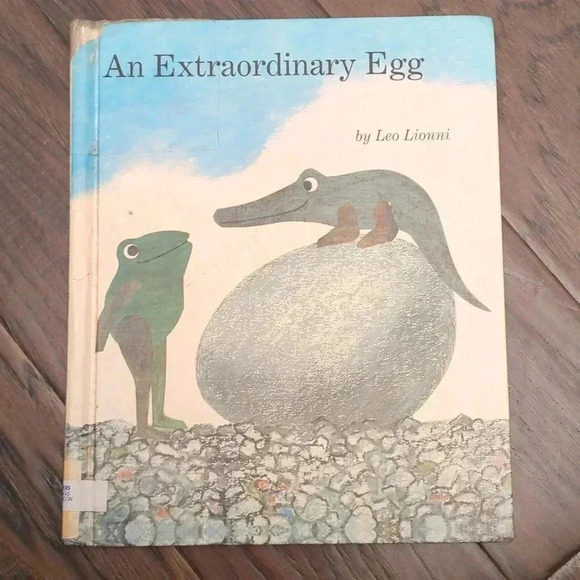An Extraordinary Egg by Leo Lionni - Picture 1 of 6